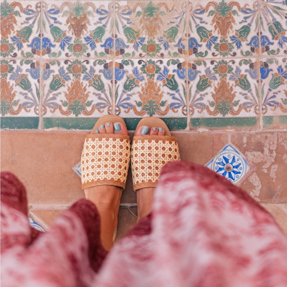 EUC St. Agni woven slide sandals